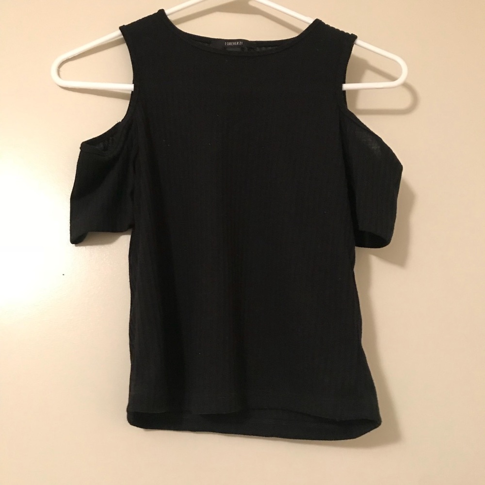 FOREVER 21 BLACK OFF THE SHOULDER TOP